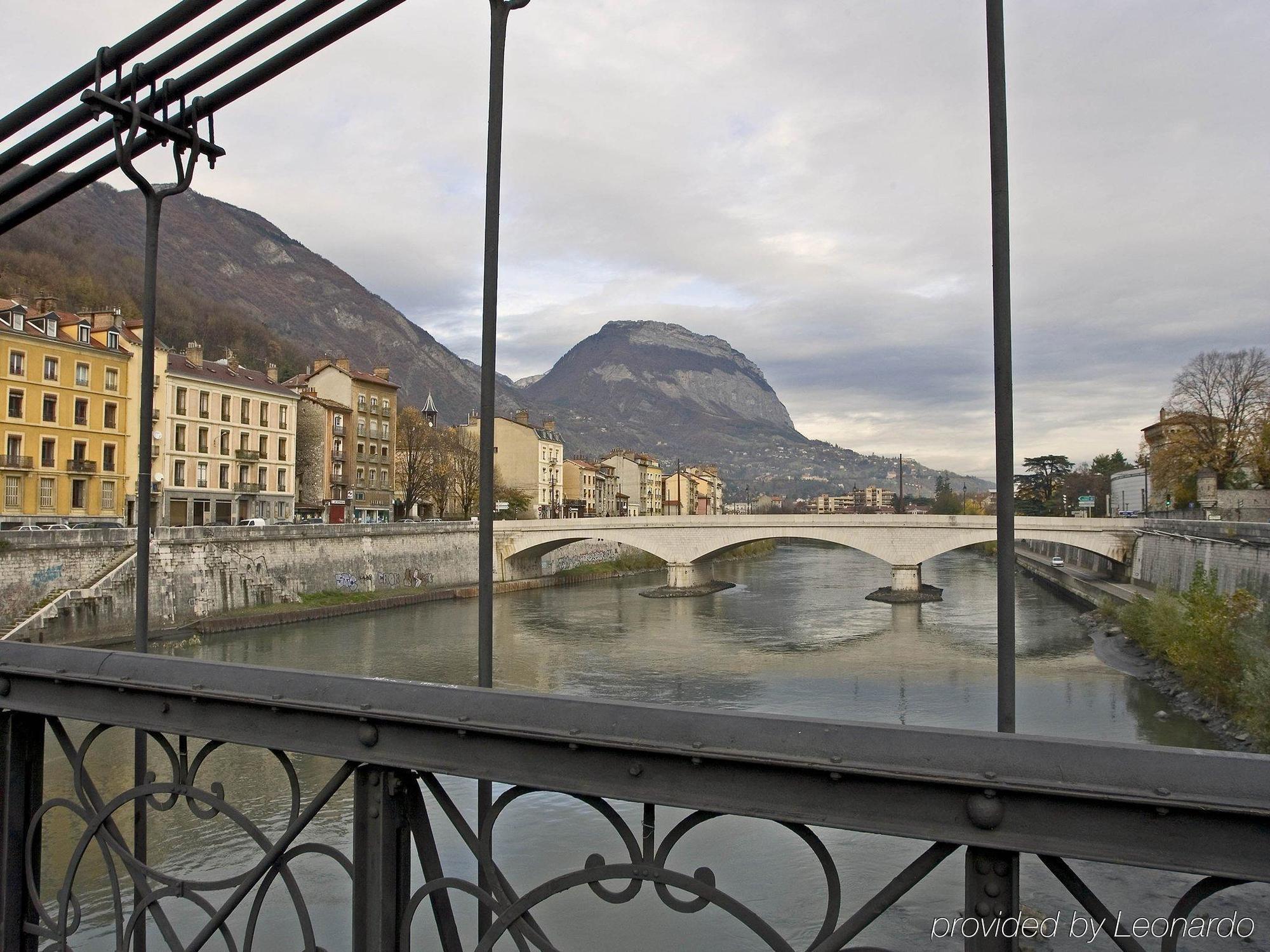 Готель Ibis Grenoble Gare Екстер'єр фото