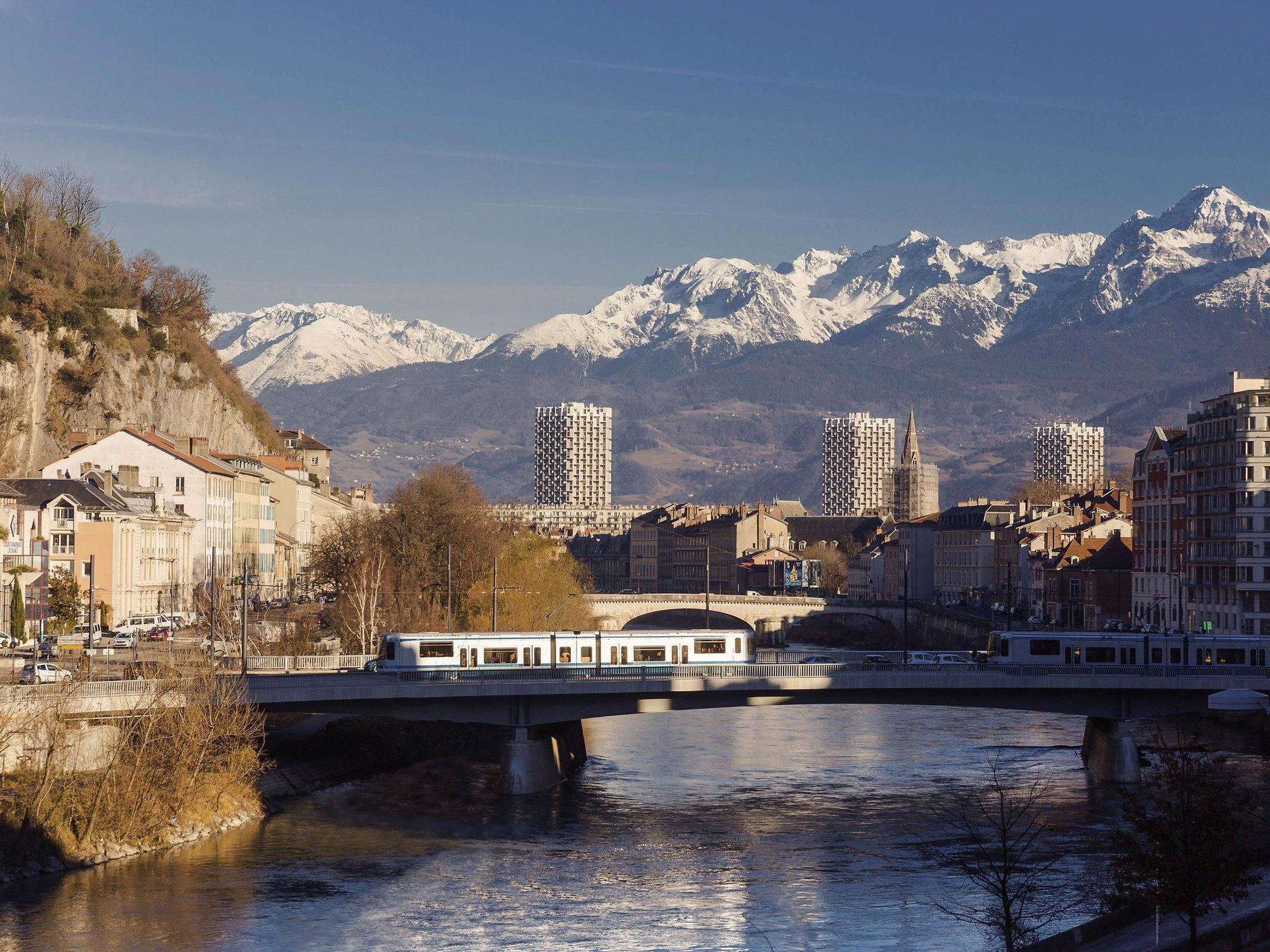 Готель Ibis Grenoble Gare Екстер'єр фото